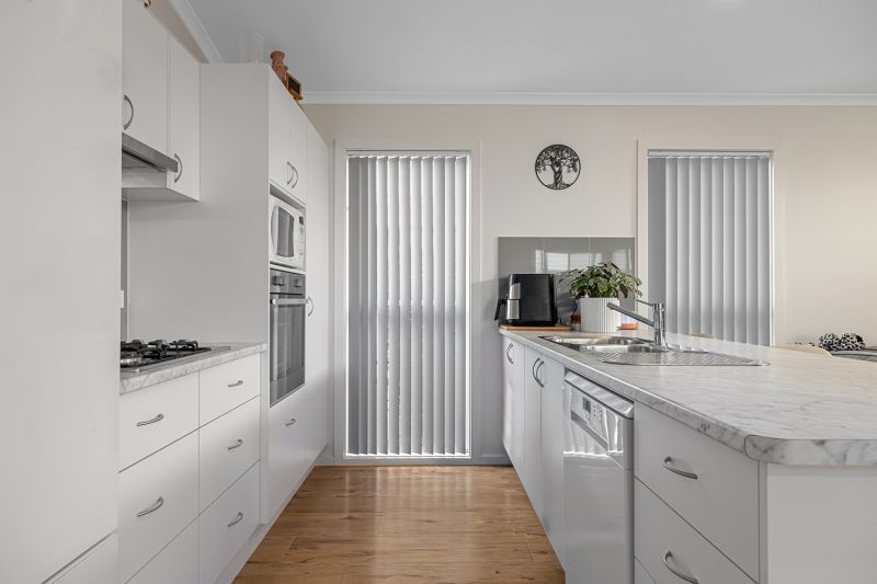 Light‑Filled Home with Bush Outlook