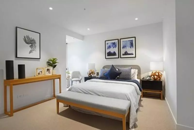 Sun drenched cosmopolitan retirement living.