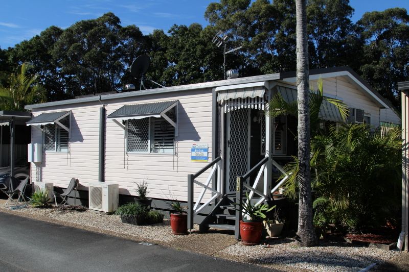 The Palms Village - Over 50's pet friendly Lifestyle Village