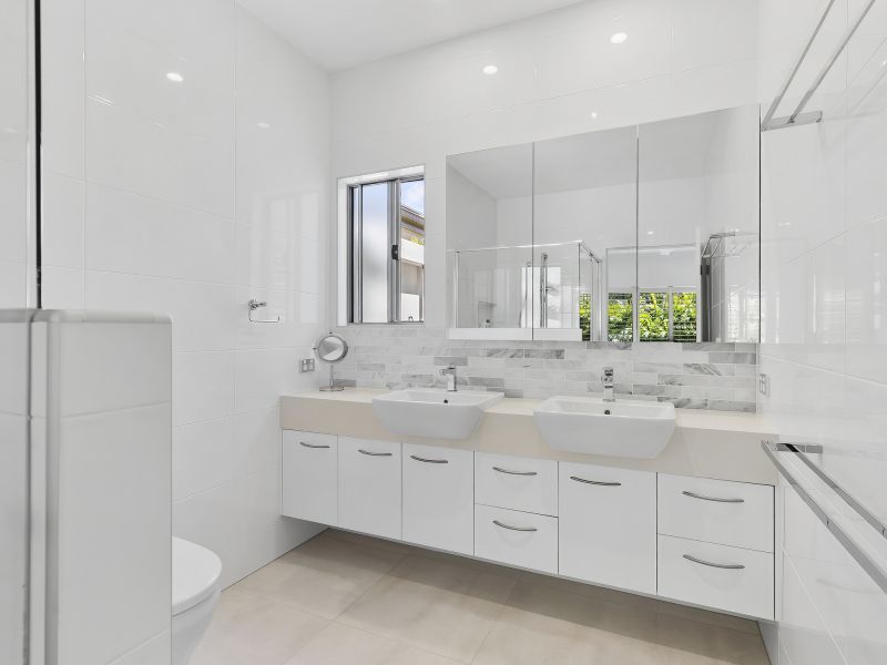 Site 230 - Established Peregrine