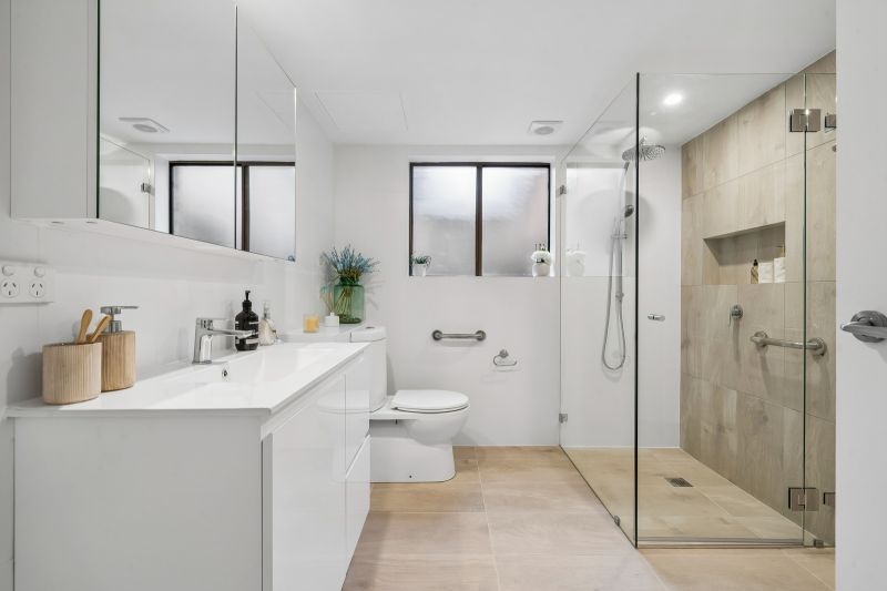 A Peaceful Villa Steps From the Community