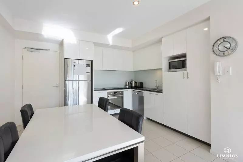 Lifestyle Investment On The City Fringe!