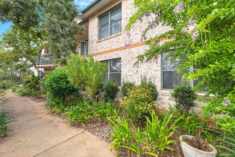 Garden setting North facing ground level unit
