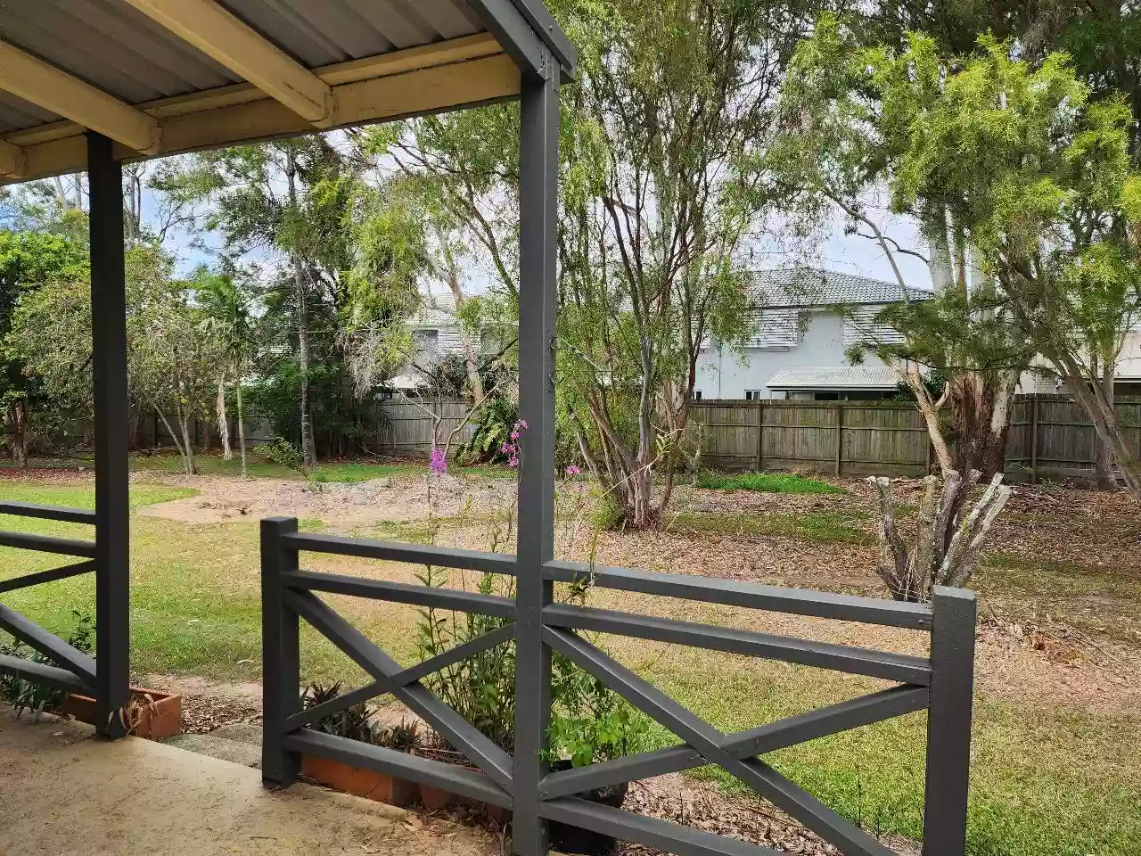 2 Bedroom Villa - Outdoor Areas - Large Garage - Shed - Backing onto Tranquil Green Spaces - NEW LISTING!