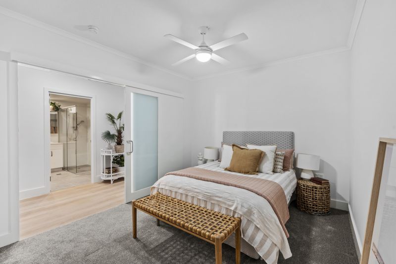 Relaxed bayside living in a two-bedroom apartment