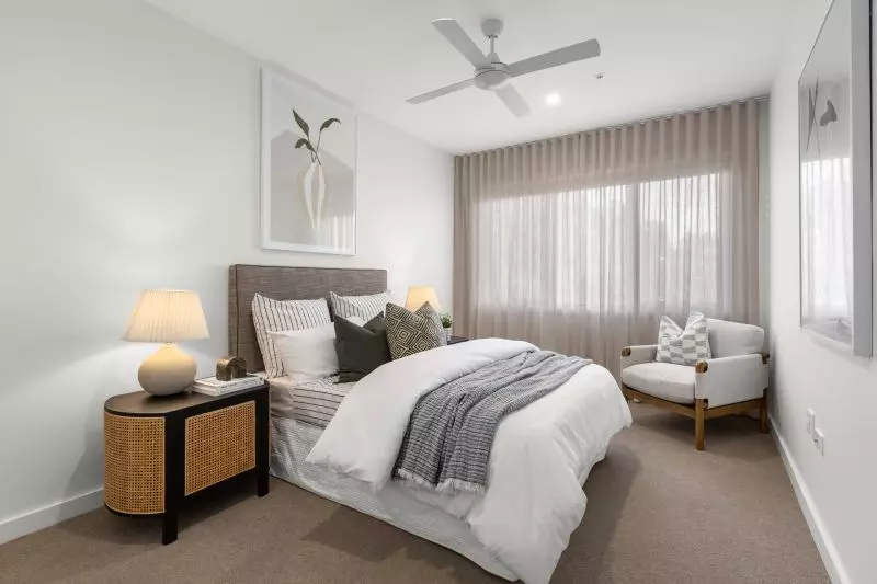 First-floor 2-bedroom corner apartment