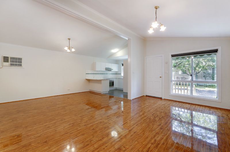 Pet friendly home in welcoming over 55s community