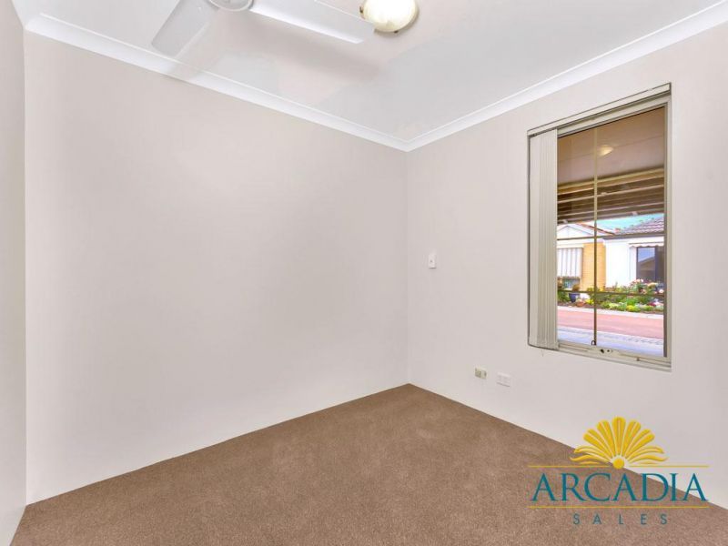 ARCADIA WATERS MADDINGTON - Close to the Clubhouse, with Stone Benchtops.