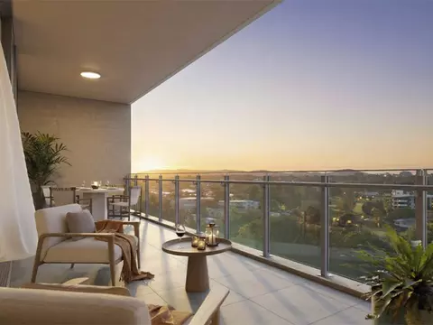 Top‑floor living with unrivalled views