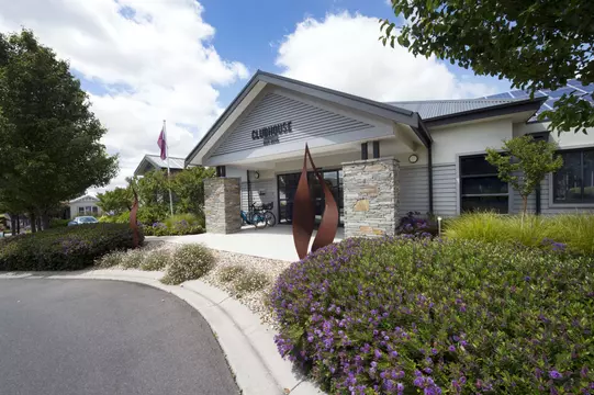 Lifestyle Lyndarum - Live your best life with everything you need on your doorstep. Downsize to the laid-back lifestyle of your dreams.