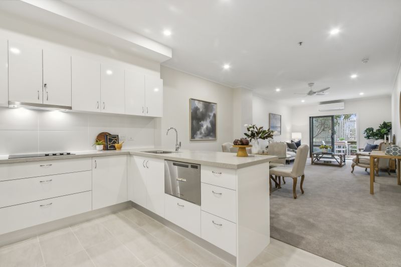 Large one-bedroom apartment on the ground floor