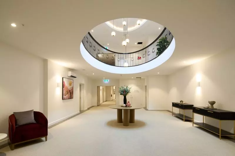 First-floor 2-bedroom corner apartment