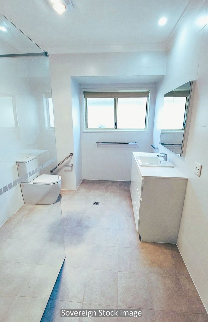 Spacious and Refurbished 3 Bedroom Home - Sovereign Home 165