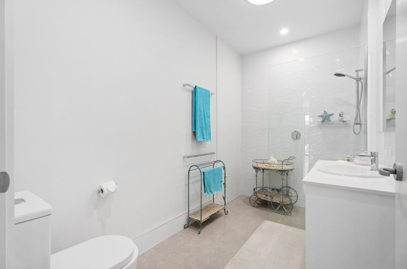 Light-Filled Modern Living - Move in Today!