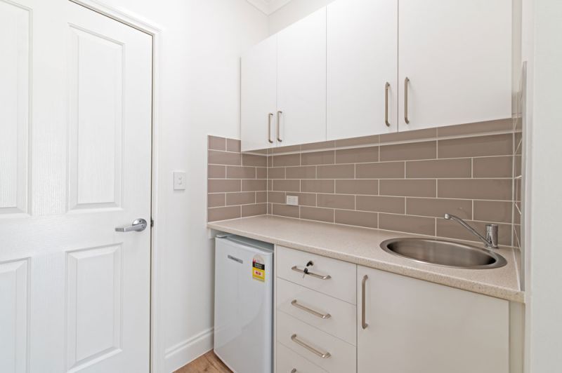 Fully refurbished apartment close to village amenities