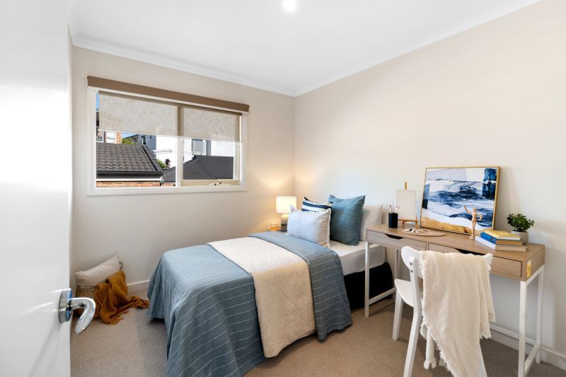 UNDER OFFER - Your private oasis awaits! Creek views and the sounds of birdlife..