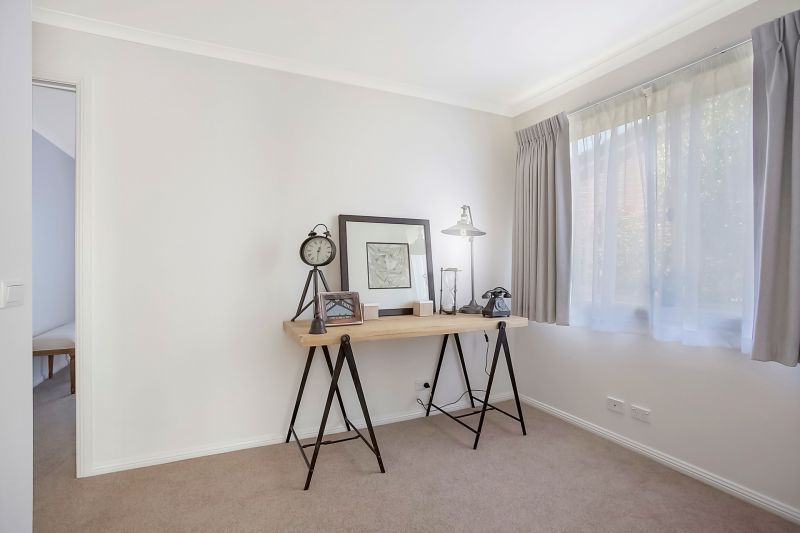 Spacious coastal retreat