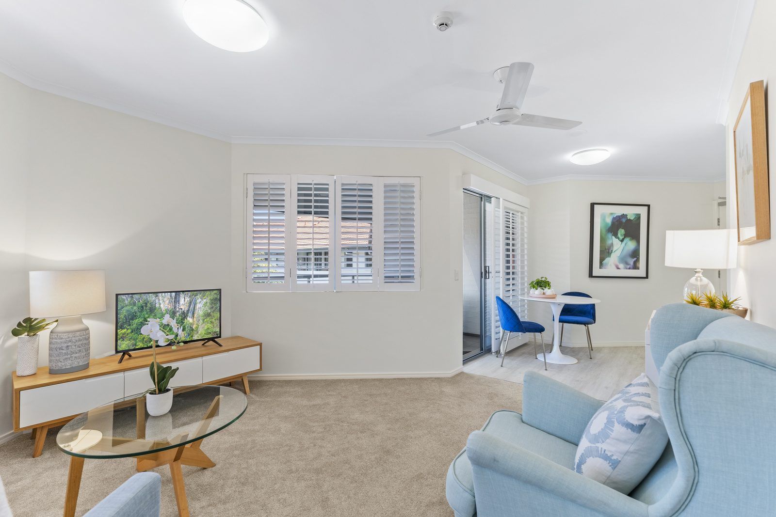 Superbly spacious apartment with garden views