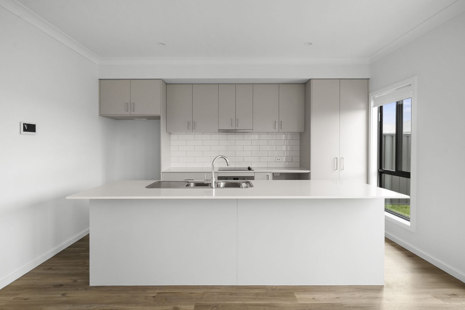 Wodonga Gardens - Spacious 3 bedroom, double carport