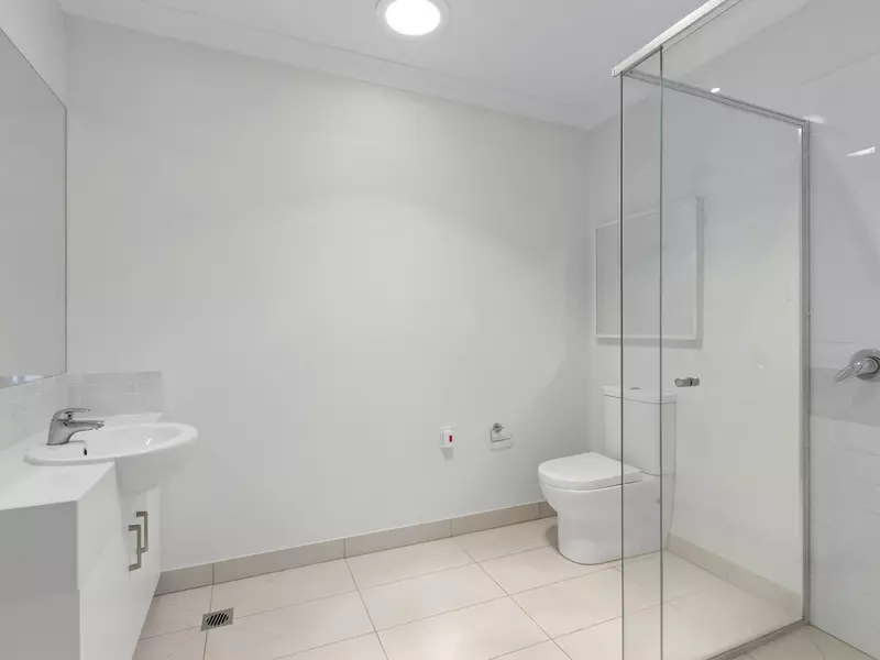 Stylish Villa with Private Alfresco Haven