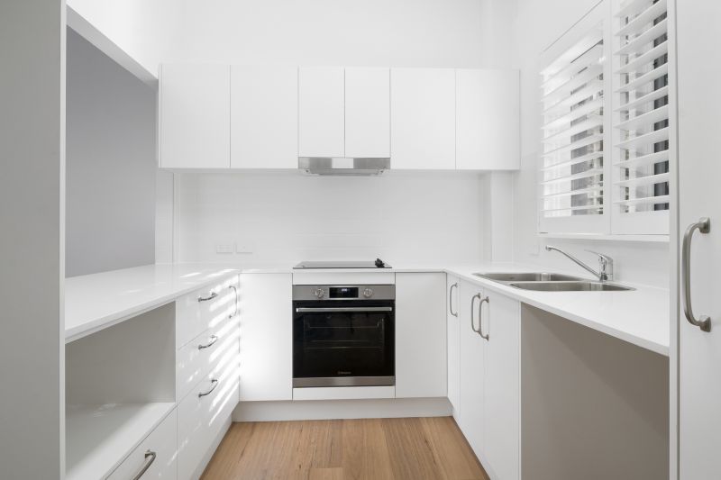 Low-maintenance living in a leafy village setting