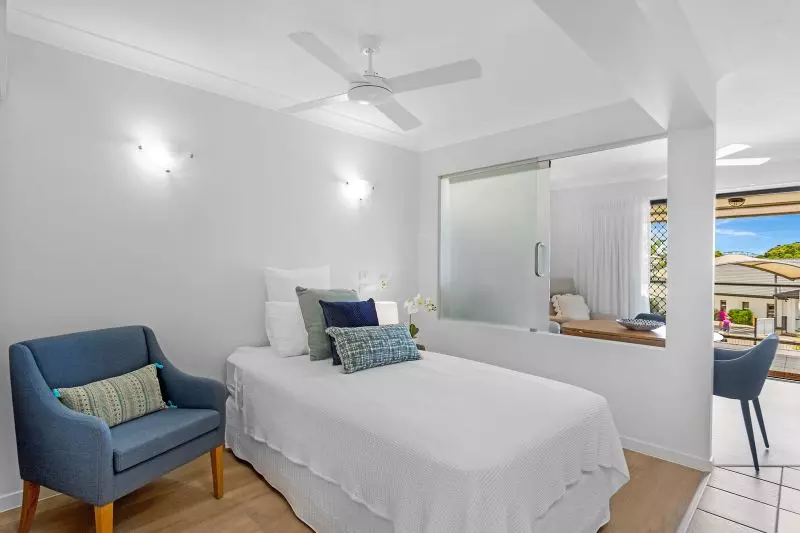 Studio apartment with ocean views