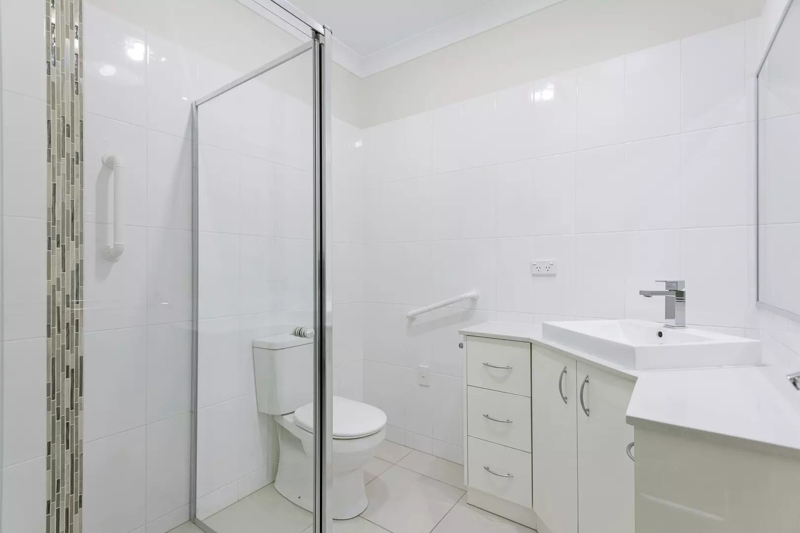 HOME 216 PALM LAKE RESORT TRUGANINA