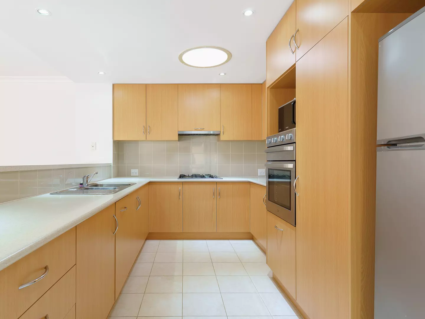 Fresh, Light-Filled Villa with Modern Comforts and Low-Maintenance Living