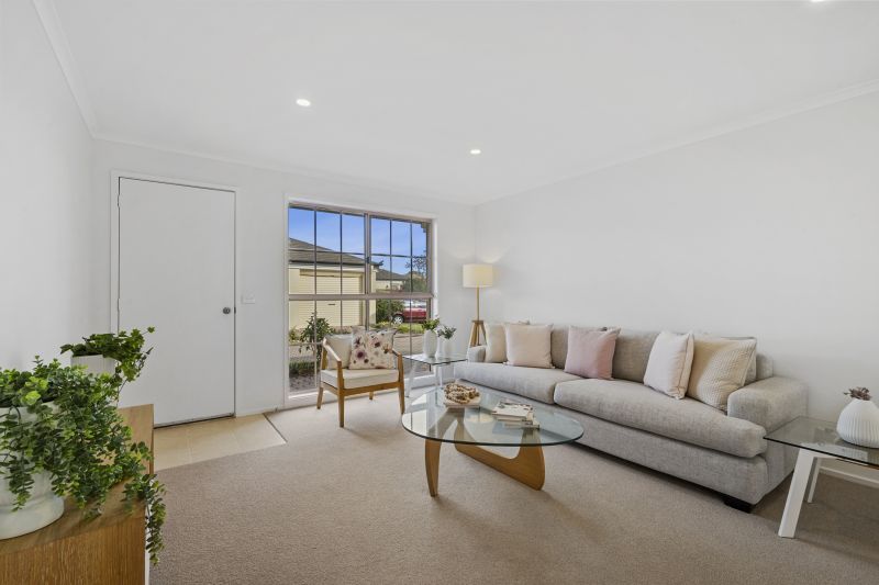 Corner Position with Private Courtyard Living
