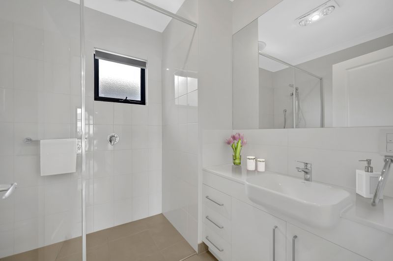 96/236-238 Waterview Blvd