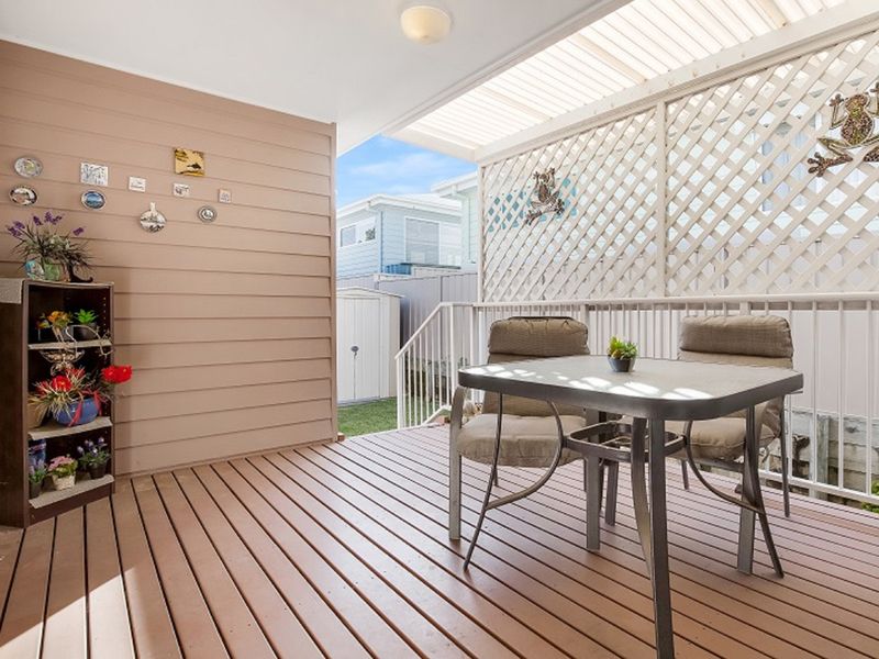 Ready to move in lakeside living