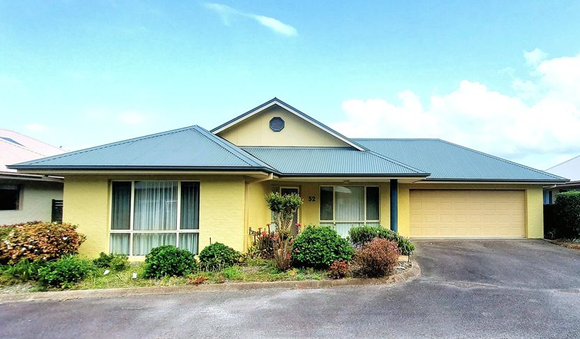 Spacious and Open Plan 3 Bedroom Home - Nirvana 52