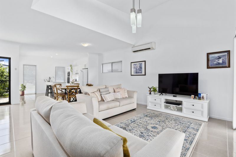 Stunning Alfresco - Modern Two Bedroom Home