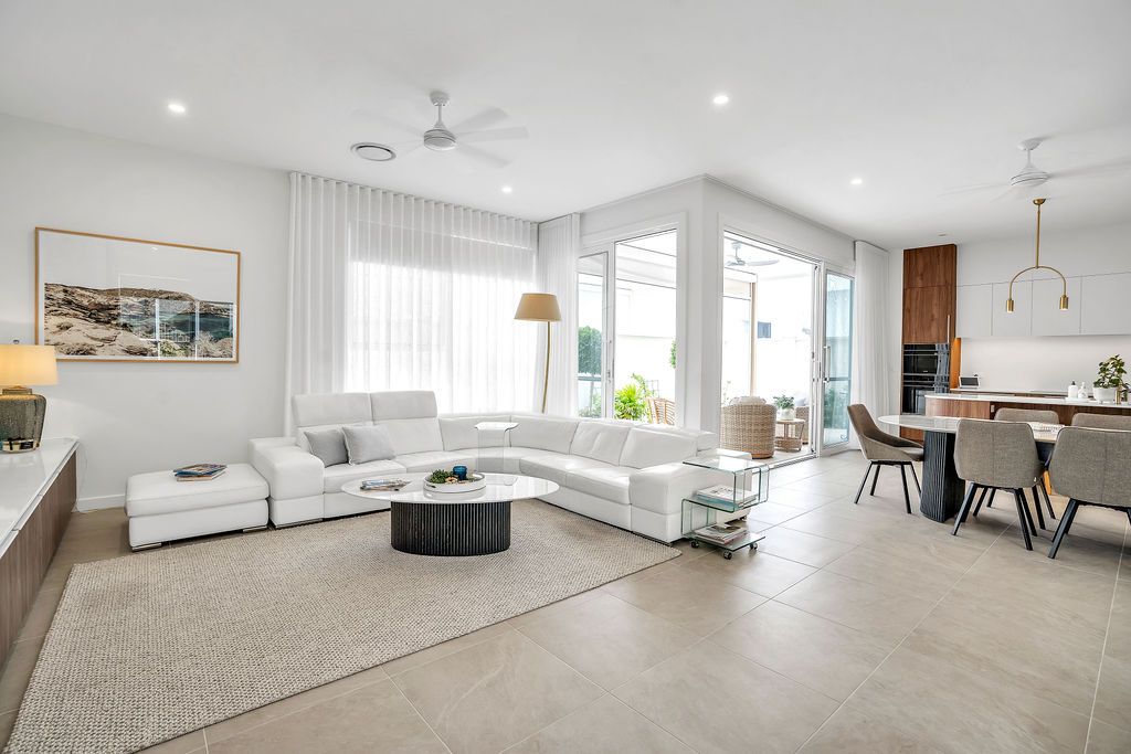 Luxury Living at Palm Lake Resort Pelican Waters