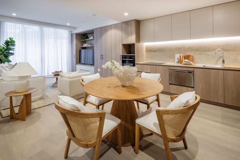 Spacious, light-filled 1-bedroom ground-floor apartment