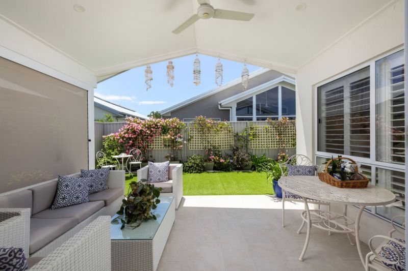 Lakeside Views - Relaxed, Stylish Living at its Best!