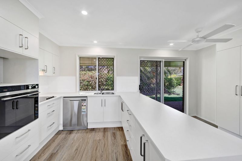 Garden views and coastal breeze!