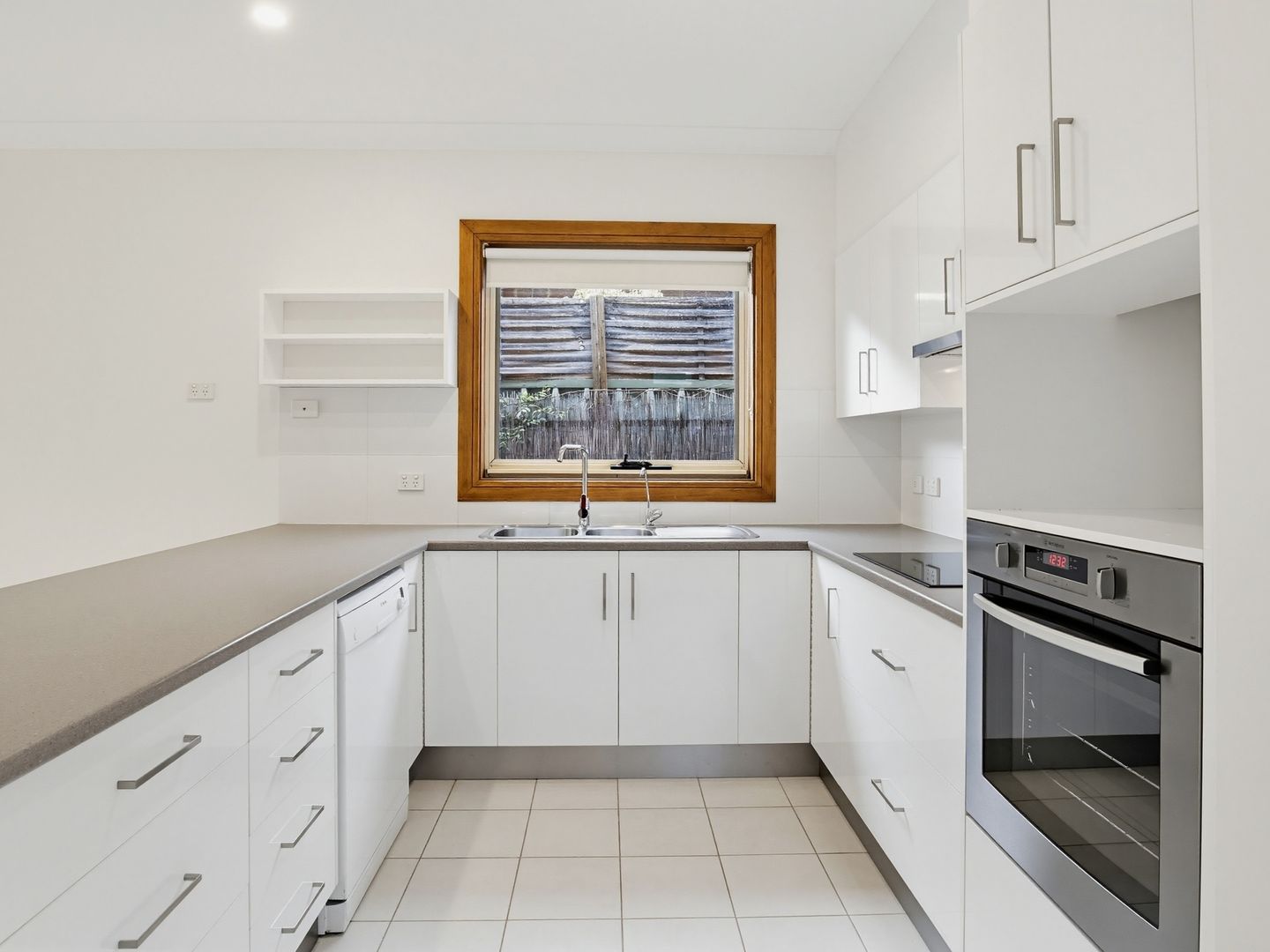 3/5 Cornish Street
