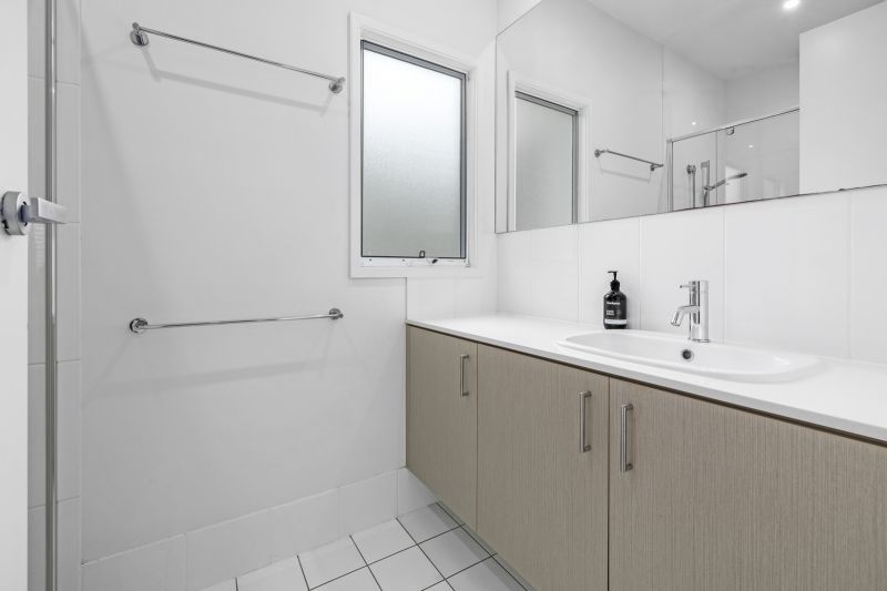 Vibrant, Contemporary Living!