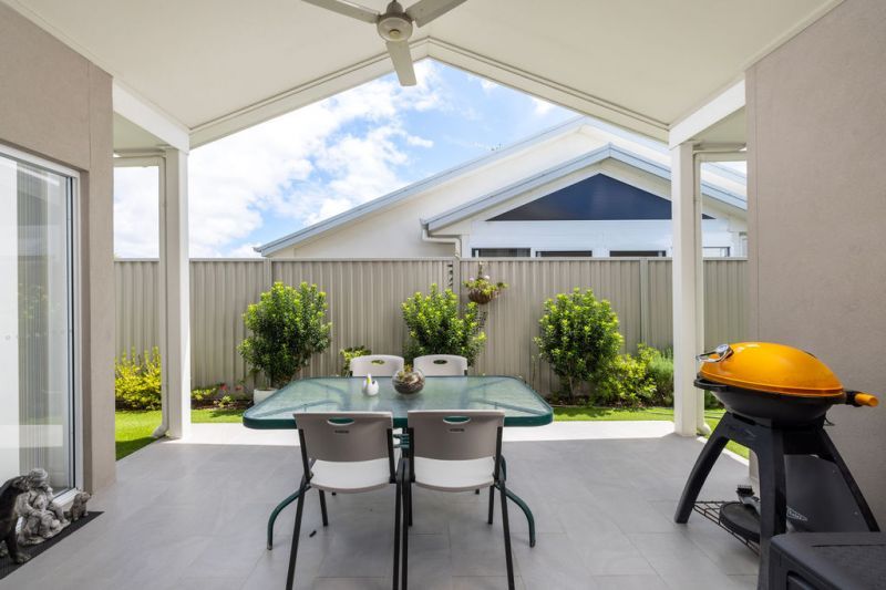 Open & Bright – Spacious Three-Bedroom Home