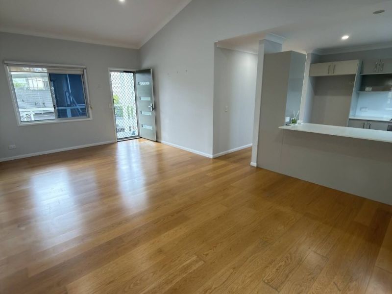 Great Position in Charming Community!