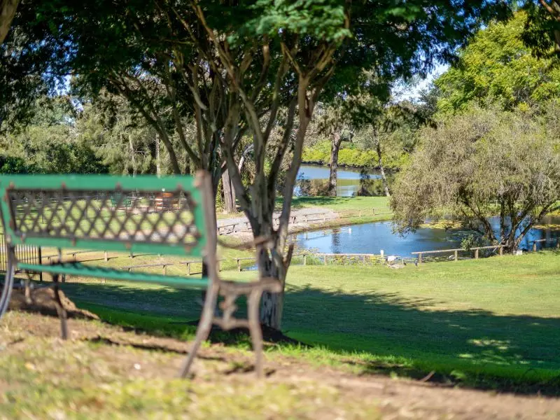 Highly Sought After !!
Beautiful two-bedroom, 1 bathroom villa with attached double garage