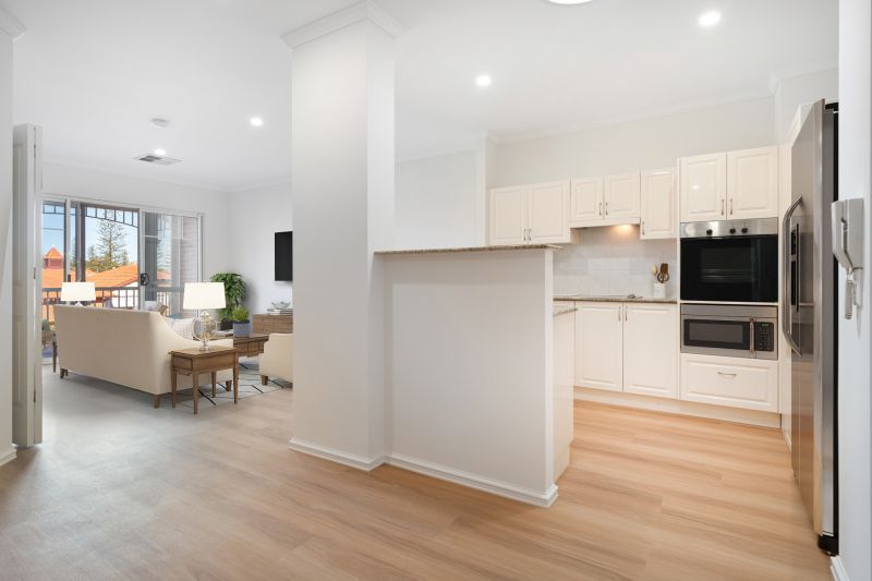 Enclosed Balcony with Beautiful Views