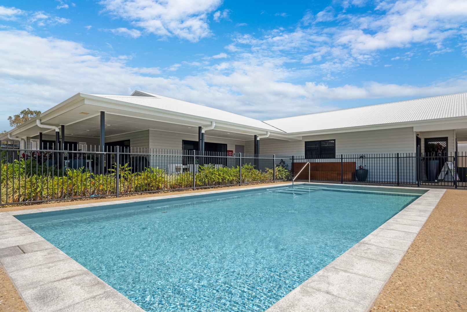 Oak Tree Retirement Village Norman Gardens - 3 Bed + 1 Bath + Powder Villa