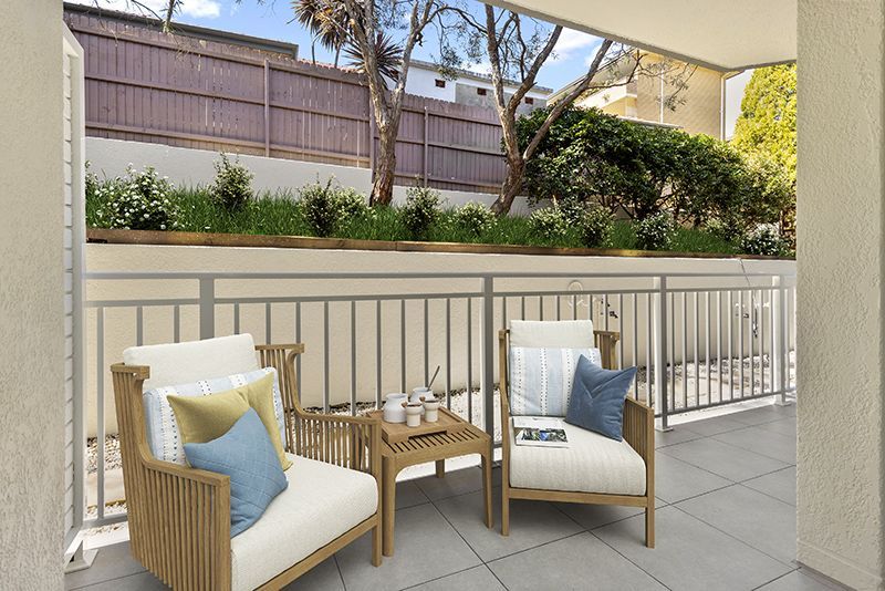 Beautifully refurbished one bedroom serviced apartment with sunny, private courtyard.