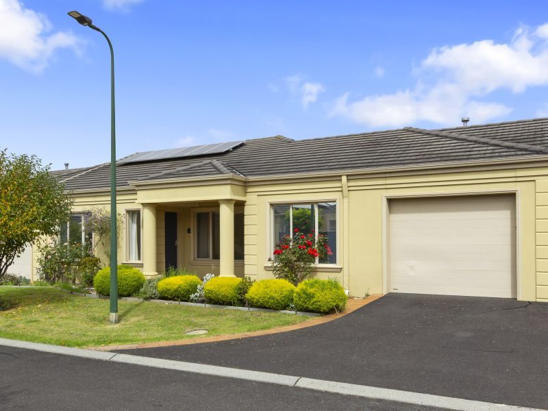 Spacious Villa with Flexible Living Options