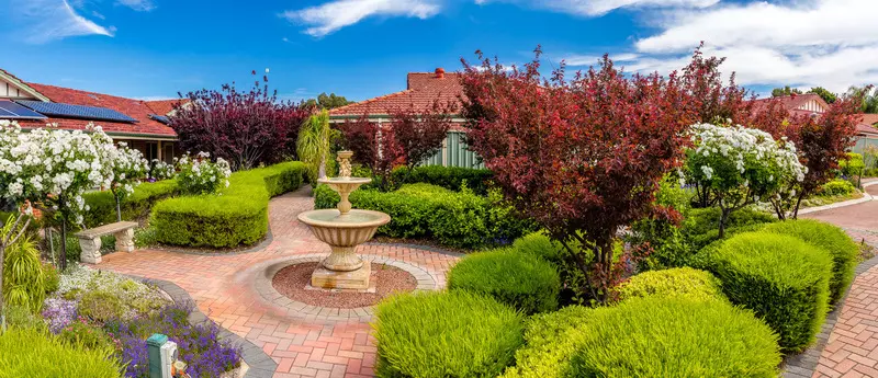 Beautiful, Spacious Villa with Fresh Updates