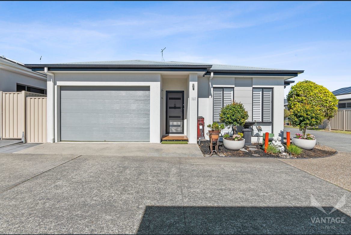 Stunning Large 2 Bedroom Corner Block Home