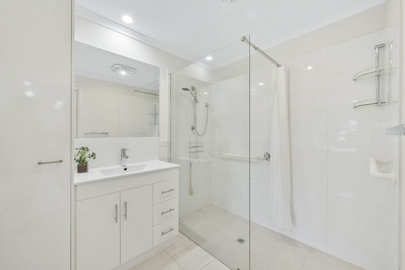 Ground Floor Living by Water and Parkland