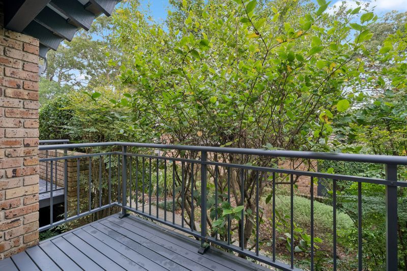 Bright, private & perfectly positioned villa